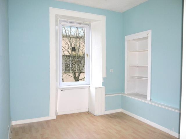  Image of 1 bedroom Flat for sale in Holmhead Place Glasgow G44 at Cathcart  Glasgow, G44 4HD