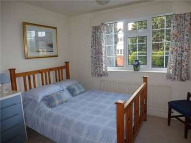  Image of 2 bedroom Apartment for sale in Kings Road Ilkley LS29 at Kings Court 9 Kings Road Ilkley, LS29 9AE