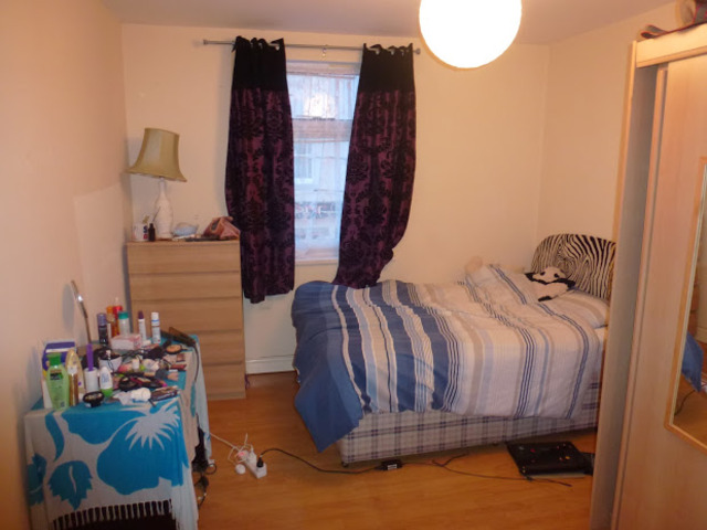  Image of 2 bedroom Apartment to rent in Clifton Street Cardiff CF24 at 145 Clifton Street Adamsdown Cardiff, CF24 1LZ
