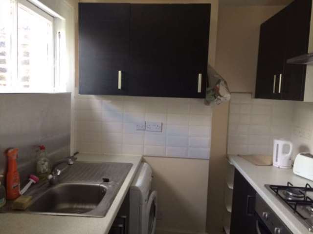  Image of Apartment to rent in Philbeach Gardens London SW5 at Flat Earls Court London, SW5 9ET