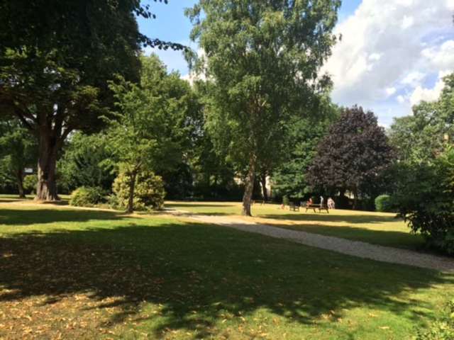  Image of Apartment to rent in Philbeach Gardens London SW5 at Flat Earls Court London, SW5 9ET