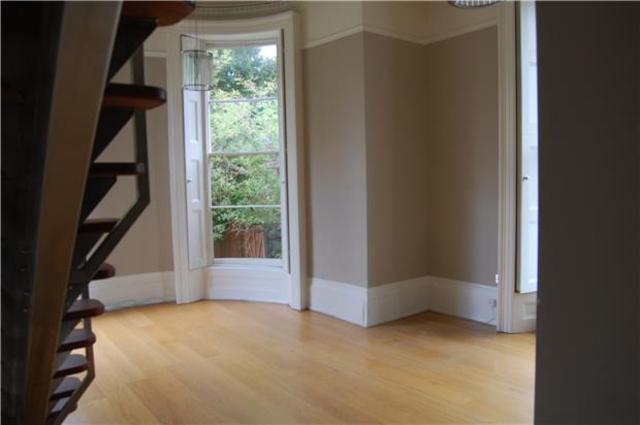  Image of Flat to rent in Lypiatt Terrace Cheltenham GL50 at 1 Lypiatt Terrace  Gloucestershire, GL50 2SX