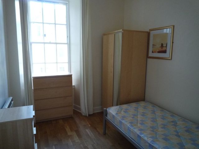  Image of 2 bedroom Flat to rent in Blair Street Edinburgh EH1 at Old Town Edinburgh Edinburgh, EH1 1QR