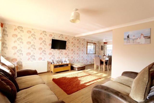  Image of 3 bedroom Terraced house for sale in Flemingdale Sutton-on-Hull Hull HU7 at Flemingdale  Hull, HU7 4BY