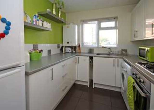  Image of 2 bedroom Flat for sale in Florence Road Boscombe Bournemouth BH5 at Boscombe Bournemouth Bournemouth, BH5 1HH