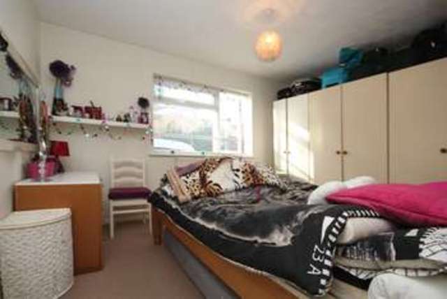  Image of 2 bedroom Flat for sale in Florence Road Boscombe Bournemouth BH5 at Boscombe Bournemouth Bournemouth, BH5 1HH