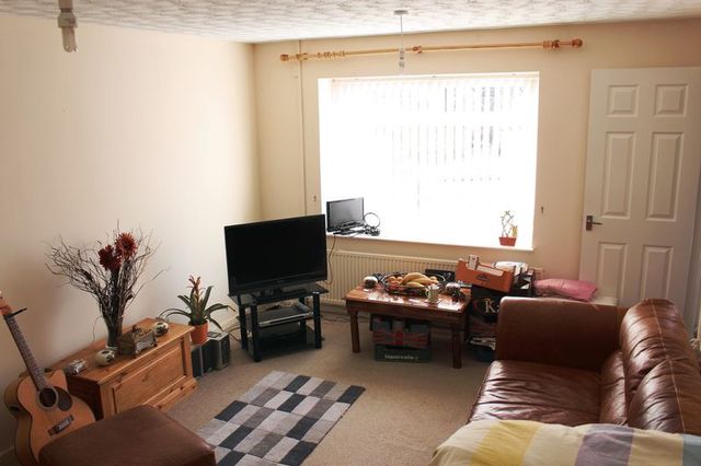  Image of 2 bedroom Property for sale in Florentine Way Waterlooville PO7 at Florentine Way  Waterlooville, PO7 8JU