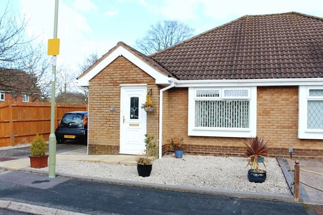  Image of 2 bedroom Property for sale in Florentine Way Waterlooville PO7 at Florentine Way  Waterlooville, PO7 8JU