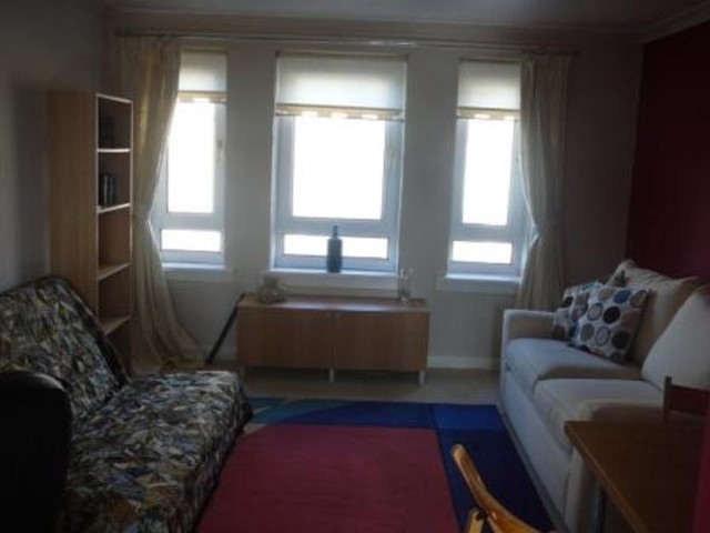  Image of 2 bedroom Flat to rent in Forbes Drive Glasgow G40 at Bridgeton Glasgow Glasgow, G40 2LF