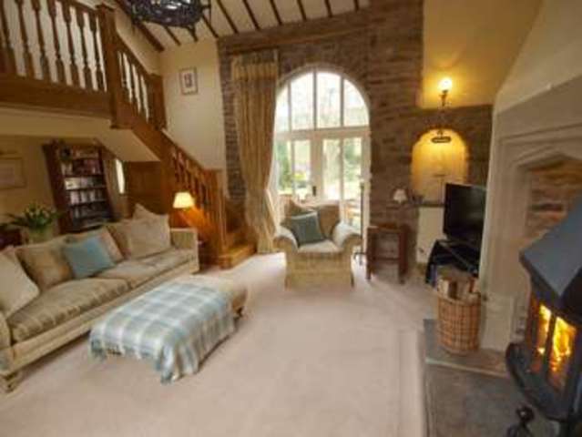  Image of 4 bedroom Detached house for sale in Chapel-En-Le-Frith High Peak SK23 at High Peak, SK23 0QR