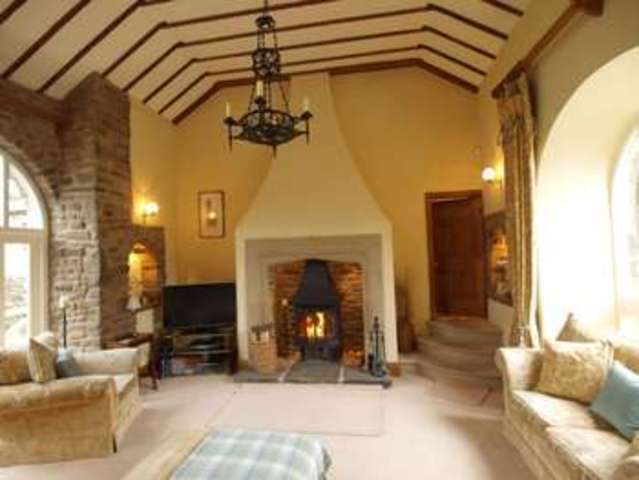  Image of 4 bedroom Detached house for sale in Chapel-En-Le-Frith High Peak SK23 at High Peak, SK23 0QR
