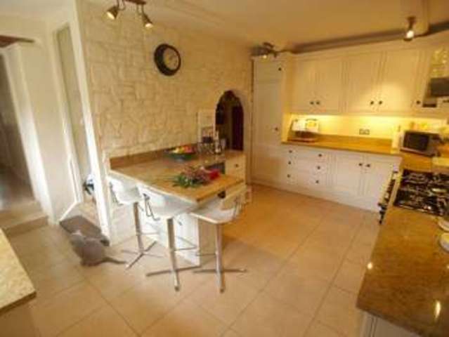  Image of 4 bedroom Detached house for sale in Chapel-En-Le-Frith High Peak SK23 at High Peak, SK23 0QR