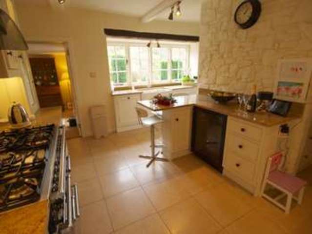  Image of 4 bedroom Detached house for sale in Chapel-En-Le-Frith High Peak SK23 at High Peak, SK23 0QR