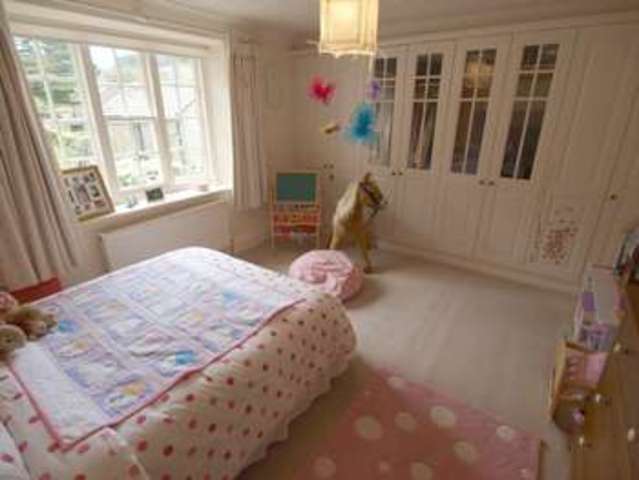  Image of 4 bedroom Detached house for sale in Chapel-En-Le-Frith High Peak SK23 at High Peak, SK23 0QR