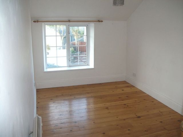  Image of 2 bedroom Terraced house to rent in Fore Street Goldsithney Penzance TR20 at Fore Street Goldsithney Penzance, TR20 9HD