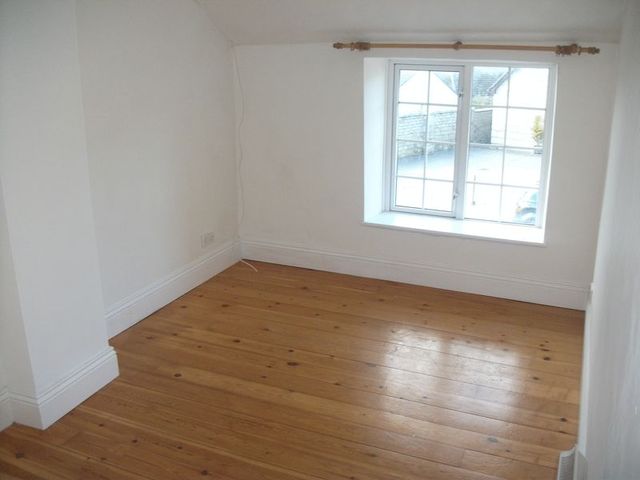  Image of 2 bedroom Terraced house to rent in Fore Street Goldsithney Penzance TR20 at Fore Street Goldsithney Penzance, TR20 9HD