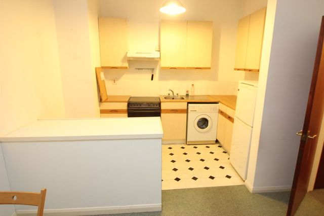  Image of 1 bedroom Flat to rent in Forest Road London E11 at Forest Road  London, E11 1LL