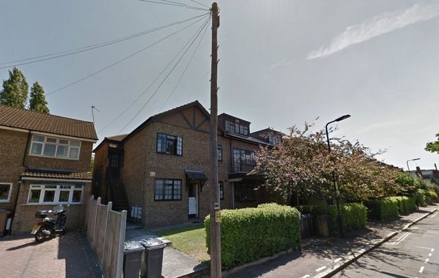  Image of 1 bedroom Flat to rent in Forest Road London E11 at Forest Road  London, E11 1LL
