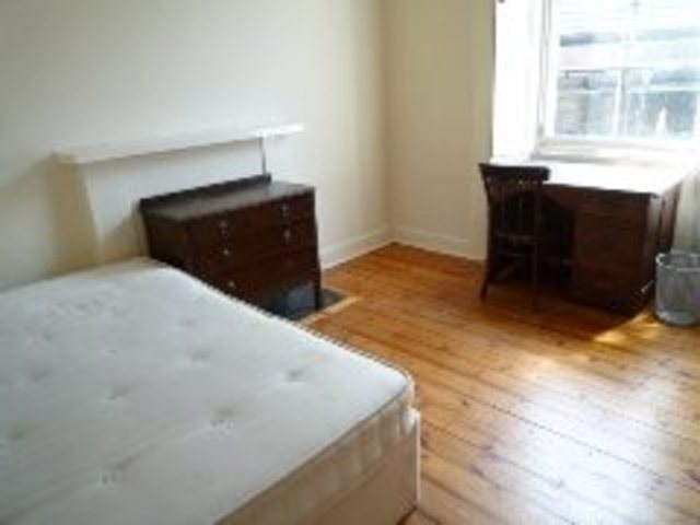  Image of 3 bedroom Flat to rent in Forrest Road Edinburgh EH1 at Old Town Edinburgh Edinburgh, EH1 2QP