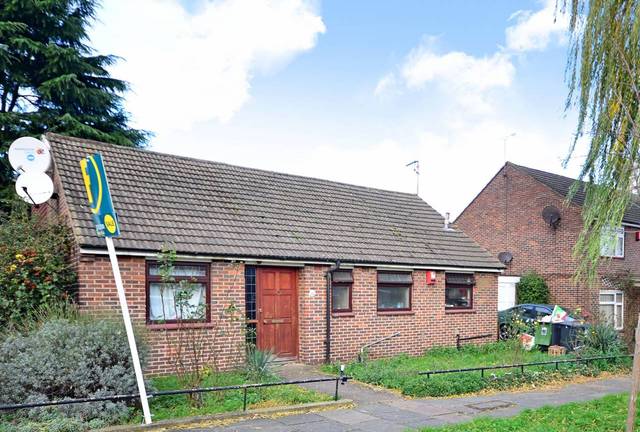  Image of 4 bedroom Bungalow for sale in Franklin Street London N15 at Franklin Street  Stamford Hill, N15 6QH