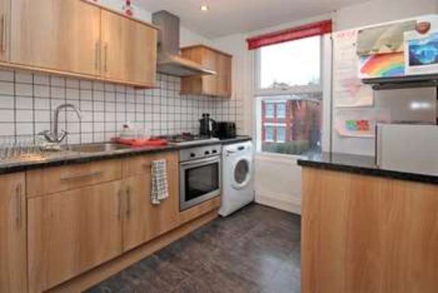  Image of 1 bedroom Flat for sale in Frankston Road Southbourne Bournemouth BH6 at Frankston Road  Southbourne, BH6 5EG
