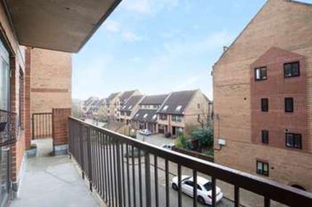  Image of 1 bedroom Flat for sale in Amsterdam Road London E14 at Amsterdam Road  Docklands, E14 3UX