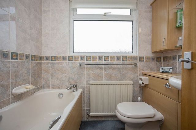  Image of 4 bedroom Detached house for sale in Fraser Gardens Southbourne Emsworth PO10 at Fraser Gardens  Southbourne, PO10 8PY