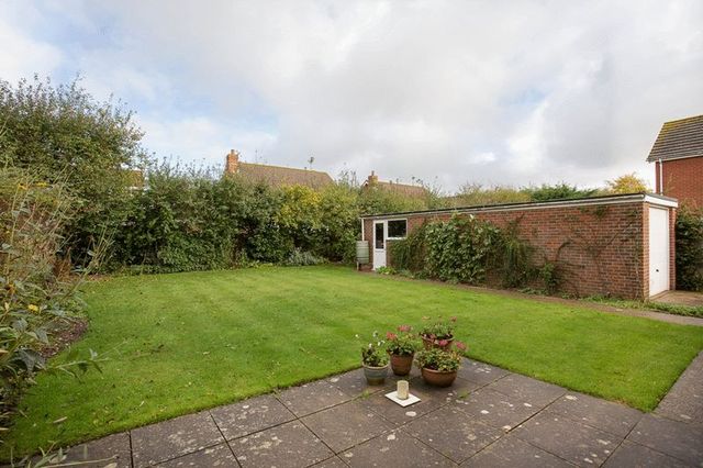  Image of 4 bedroom Detached house for sale in Fraser Gardens Southbourne Emsworth PO10 at Fraser Gardens  Southbourne, PO10 8PY