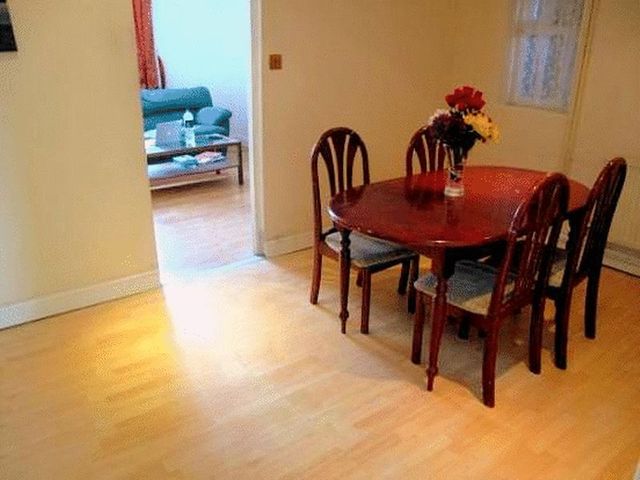  Image of 3 bedroom Terraced house to rent in Frays Waye Cowley Uxbridge UB8 at Frays Waye  Uxbridge, UB8 2RJ
