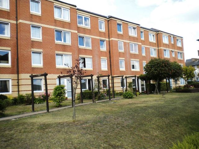  Image of 1 bedroom Retirement Property for sale in Friars Court Queen Anne Road Maidstone ME14 at Queen Anne Road  Maidstone, ME14 1ER