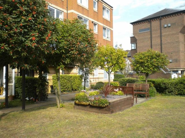  Image of 1 bedroom Retirement Property for sale in Friars Court Queen Anne Road Maidstone ME14 at Queen Anne Road  Maidstone, ME14 1ER