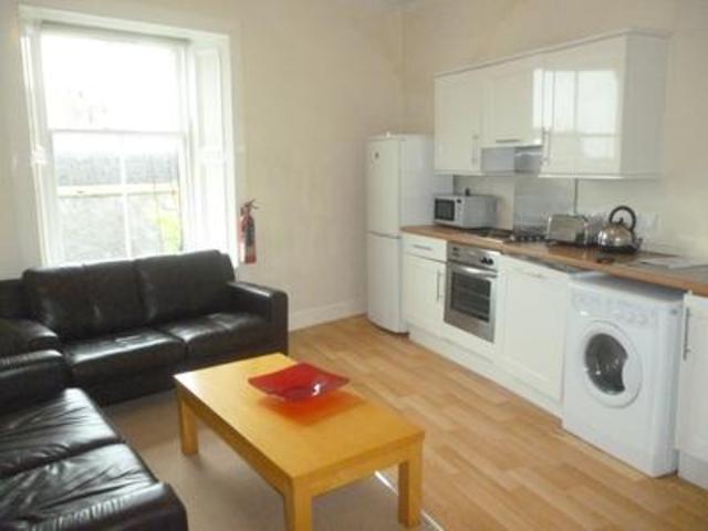  Image of 2 bedroom Flat to rent in Friars Street Stirling FK8 at Stirling  Stirling, FK8 1HA