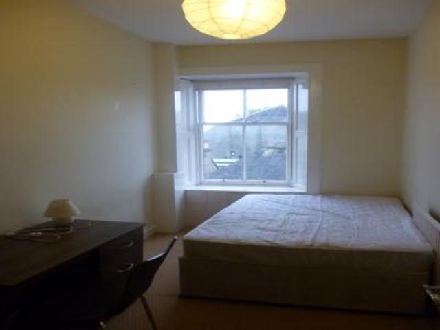  Image of 2 bedroom Flat to rent in Friars Street Stirling FK8 at Stirling  Stirling, FK8 1HA