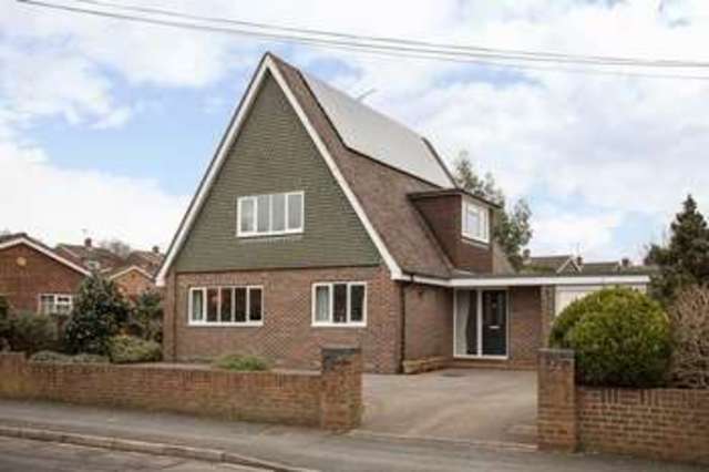 Image of 4 bedroom Detached house for sale in Frogmore Lane Waterlooville PO8 at Frogmore Lane Lovedean Waterlooville, PO8 9QQ