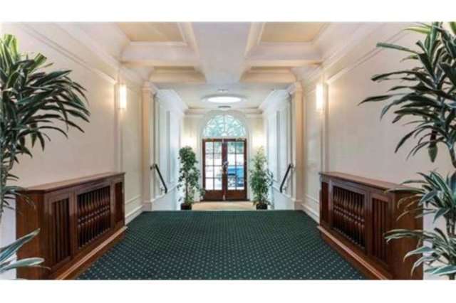  Image of 2 bedroom Apartment to rent in Fulham Road London SW3 at Fulham Road Chelsea London, SW3 6SH