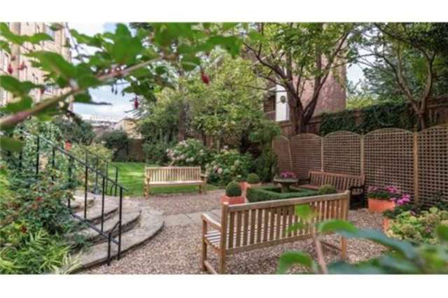  Image of 2 bedroom Apartment to rent in Fulham Road London SW3 at Fulham Road Chelsea London, SW3 6SH