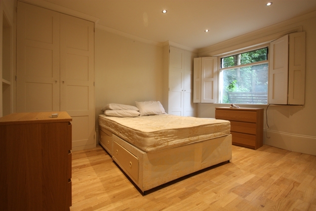  Image of 3 bedroom Flat to rent in Fulham Road London SW6 at Fulham Road  London, SW6 1HH