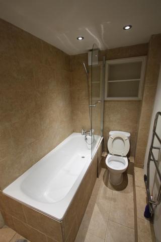  Image of 3 bedroom Flat to rent in Fulham Road London SW6 at Fulham Road  London, SW6 1HH