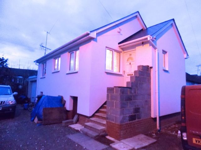  Image of 2 bedroom Detached house for sale in Hillman Avenue Jaywick Clacton-on-Sea CO15 at Hillman Avenue Jaywick Clacton-On-Sea, CO15 2JL