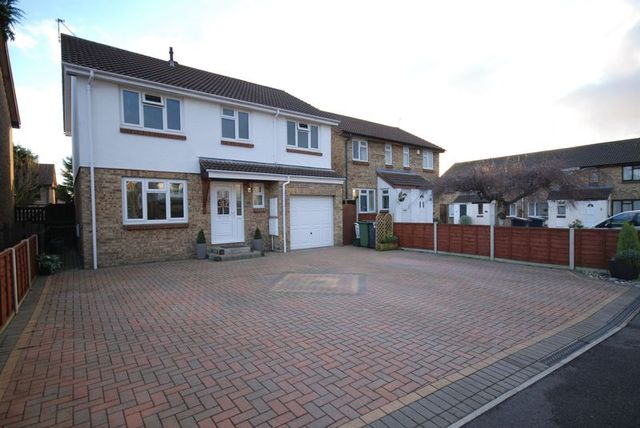  Image of 4 bedroom Detached house for sale in Gadshill Drive Stoke Gifford Bristol BS34 at Gadshill Drive Stoke Gifford Bristol, BS34 8UU