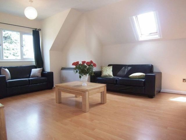  Image of 1 bedroom Property to rent in Hindes Road Harrow-on-the-Hill Harrow HA1 at Hindes Road  Harrow, HA1 1SP