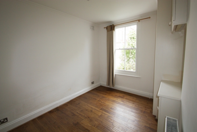  Image of 2 bedroom Flat to rent in Gambetta Street London SW8 at Gambetta Street  London, SW8 3TS