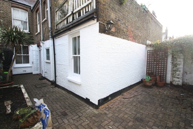  Image of 2 bedroom Flat to rent in Gambetta Street London SW8 at Gambetta Street  London, SW8 3TS