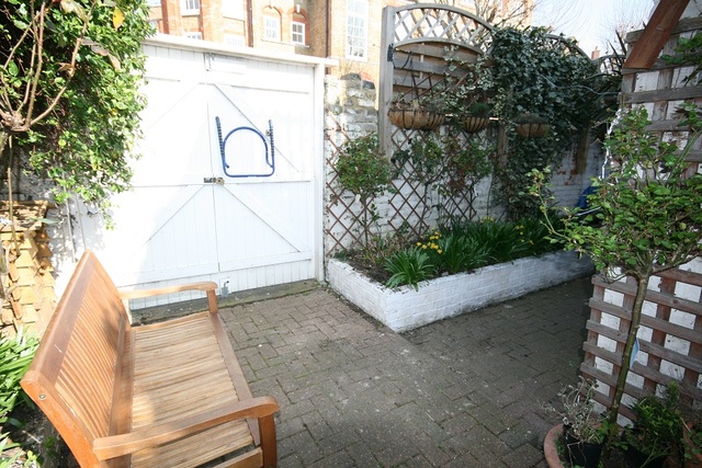  Image of 2 bedroom Maisonette for sale in Gambetta Street London SW8 at Gambetta Street  London, SW8 3TS