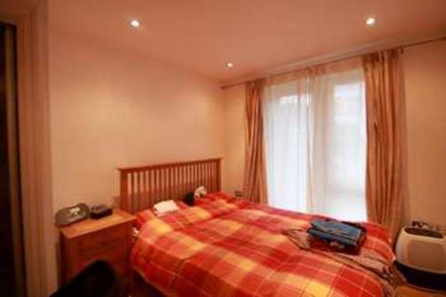  Image of 2 bedroom Flat to rent in Royal Quarter Seven Kings Way Kingston upon Thames KT2 at Garland House Royal Quarter Kingston Upon Thames, KT2 5AF
