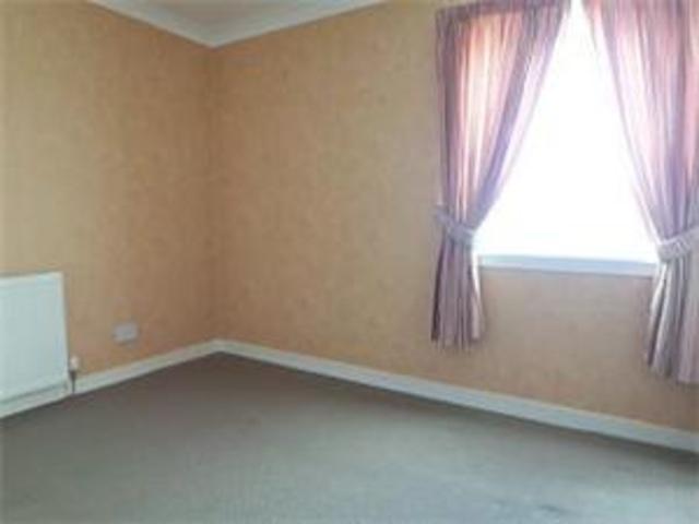  Image of 3 bedroom Flat to rent in Garry Drive Paisley PA2 at Paisley Renfrewshire Renfrewshire, PA2 9BX