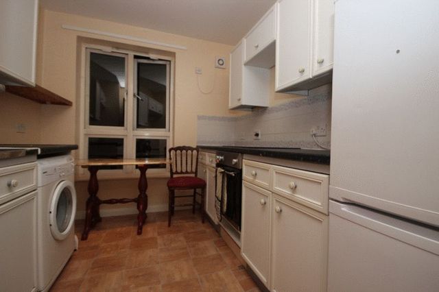  Image of 2 bedroom Flat to rent in Garter Way London SE16 at Garter Way  London, SE16 6XD