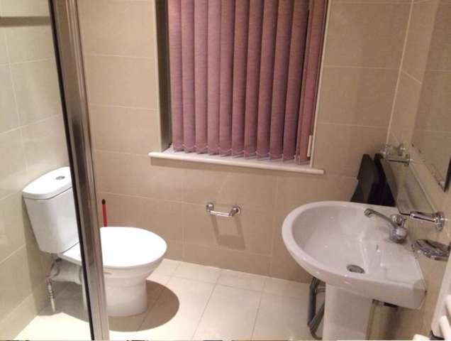 Image of Flat to rent in Garthland Drive Arkley Barnet EN5 at Garthland Drive High Barnet Barnet, EN5 3BB
