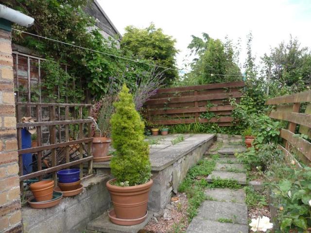  Image of 1 bedroom Terraced house to rent in Gas Brae Errol Perth PH2 at Errol Dundee Dundee, PH2 7QR