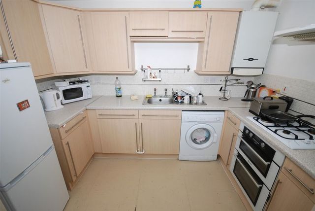  Image of 2 bedroom Flat for sale in Gatcombe Road Bishopsworth Bristol BS13 at Gatcombe Road  Bristol, BS13 9RG